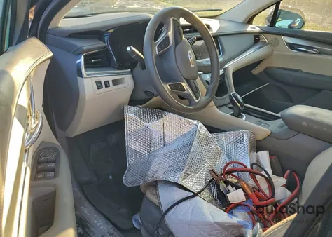 2017 Cadillac Xt5 Luxury z USA, uszkodzony, nr VIN 1GYKNDRSXHZ267282